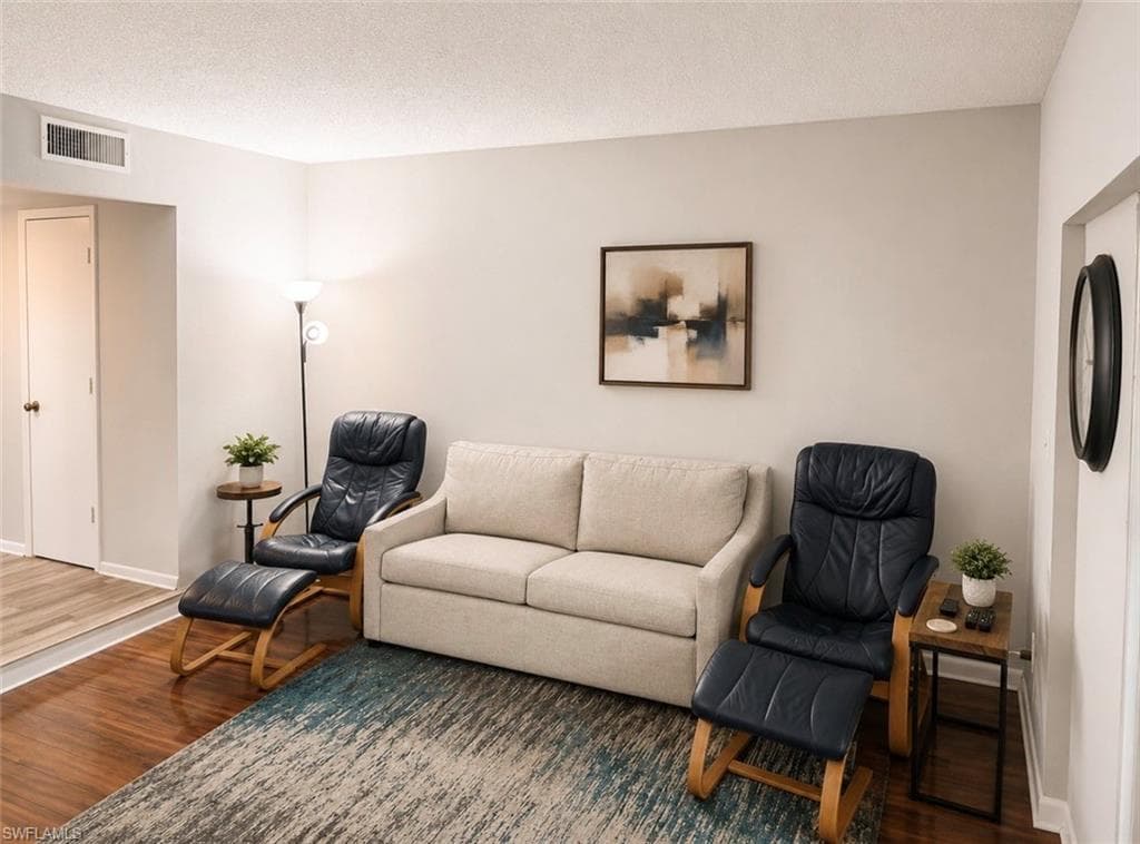 102 E Greens BLVD-13