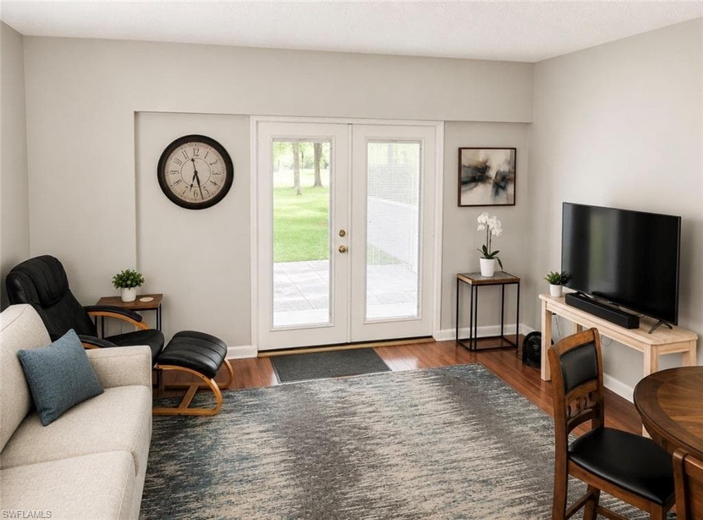 102 E Greens BLVD-11