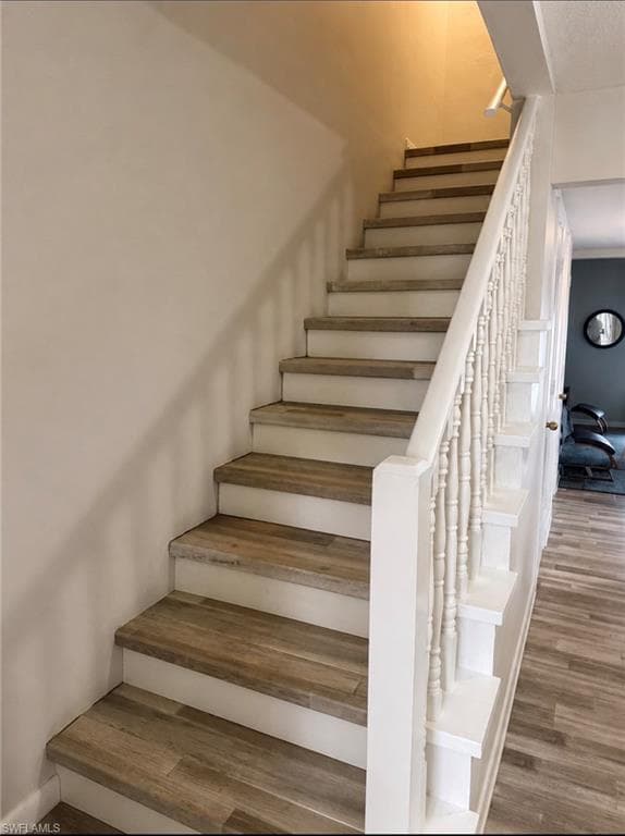 102 E Greens BLVD-8