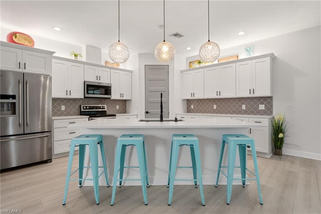 22833 Yellow Button LN-5