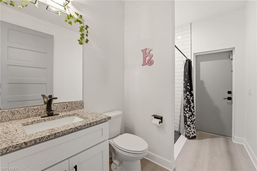 22833 Yellow Button LN-30