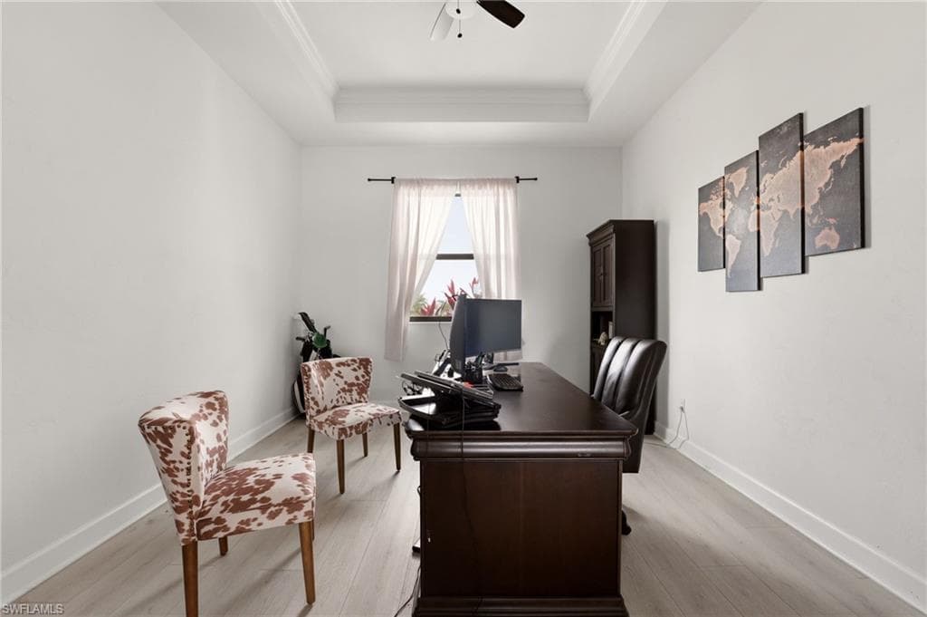 22833 Yellow Button LN-17
