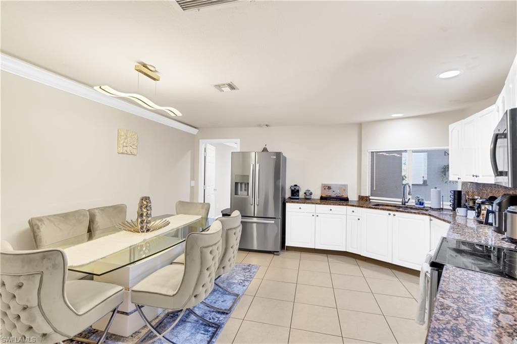 4587 25th CT SW-19