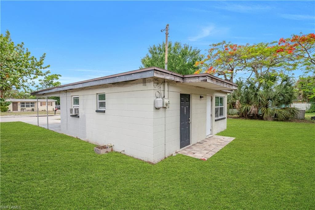 1527 Gardenia AVE-6