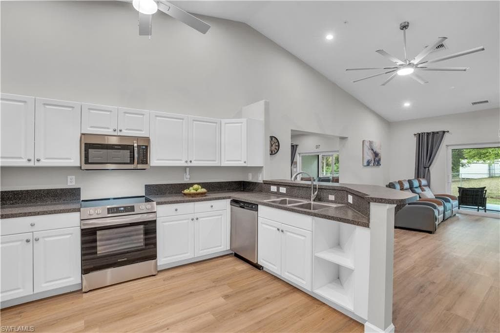 3802 La Rue ST-16