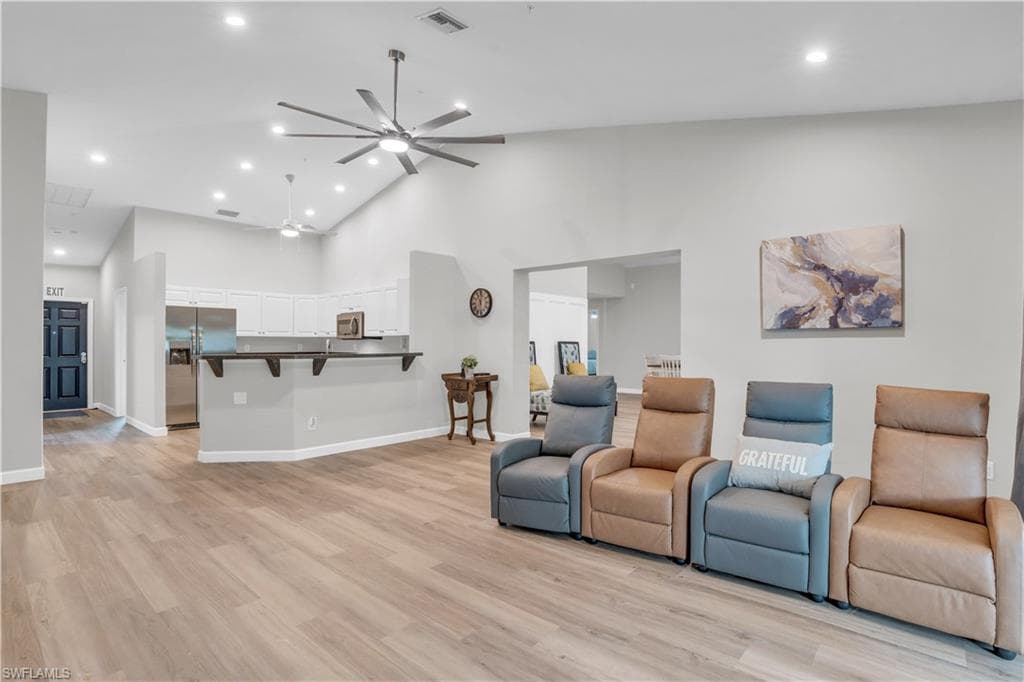3802 La Rue ST-12