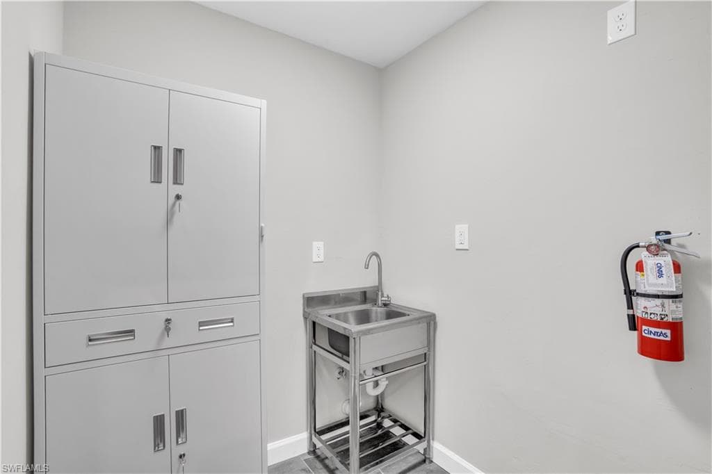 3802 La Rue ST-38