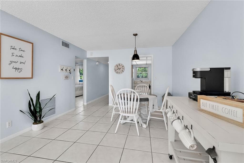 1000 Manatee RD A105-6