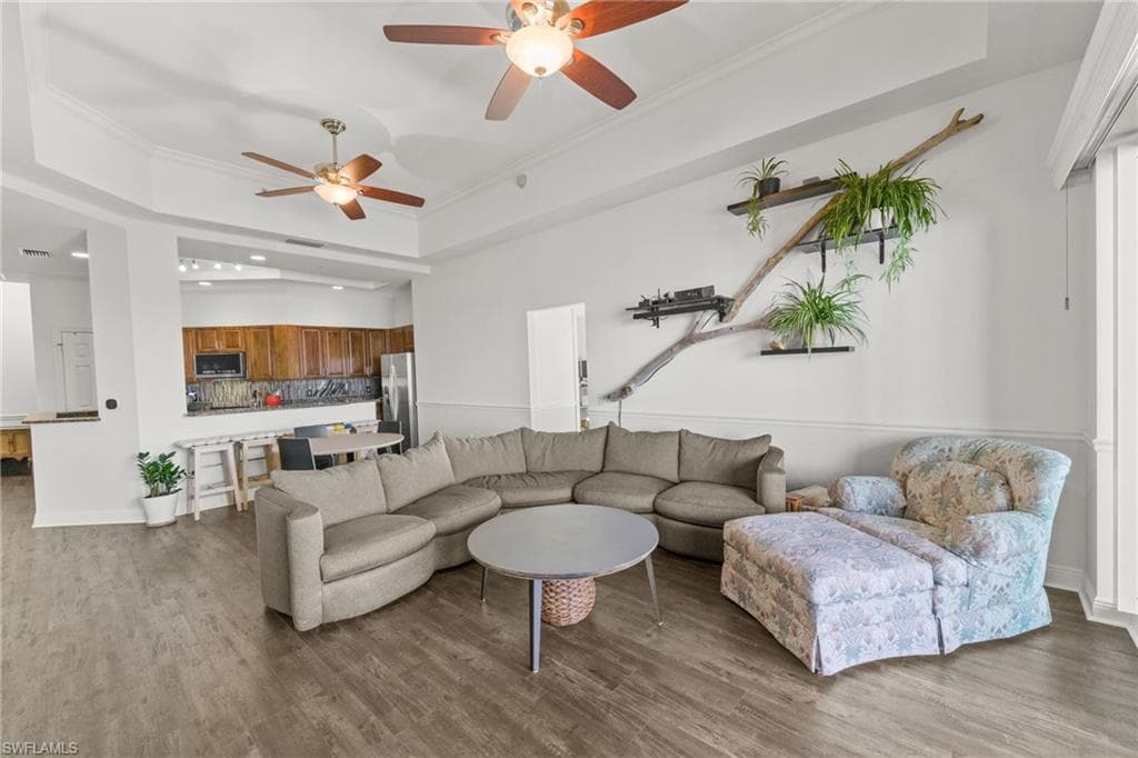 2743 1st ST 2703-14