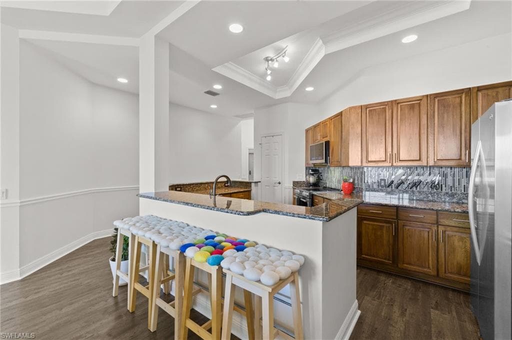 2743 1st ST 2703-8