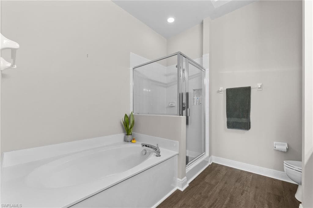 2743 1st ST 2703-21