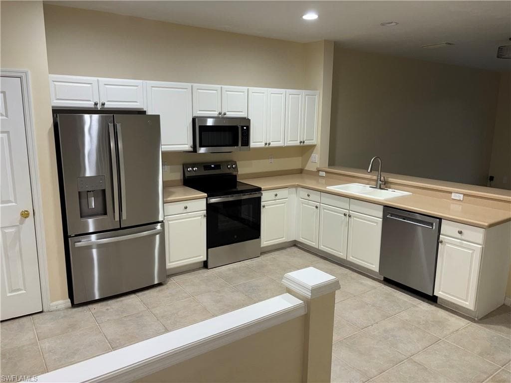 8271 Village Edge CIR 5-5
