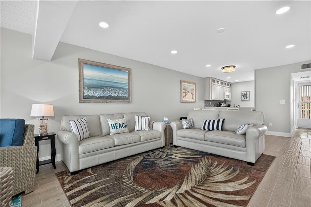 6220 Augusta DR 408-6