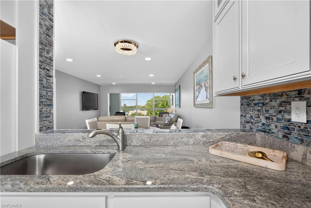 6220 Augusta DR 408-9
