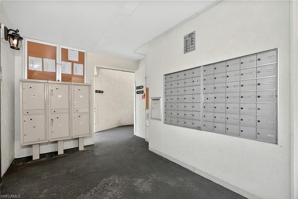 6220 Augusta DR 408-18