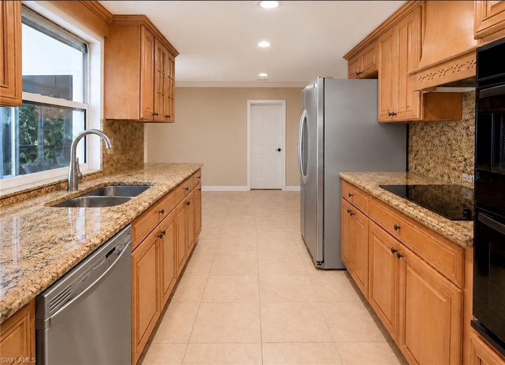 4479 Lakewood BLVD-6