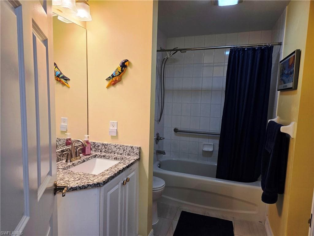 2797 1st ST 804-28