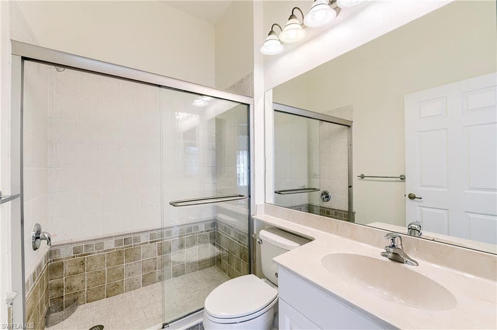 8916 Dartmoor WAY-17