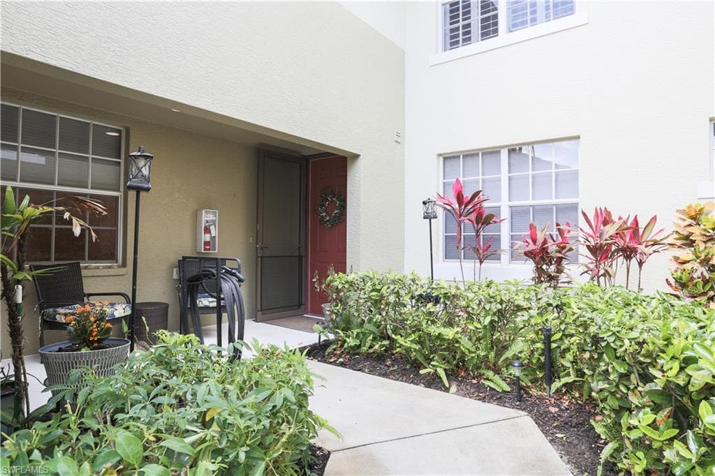 1710 Tarpon Bay DR S 4-4