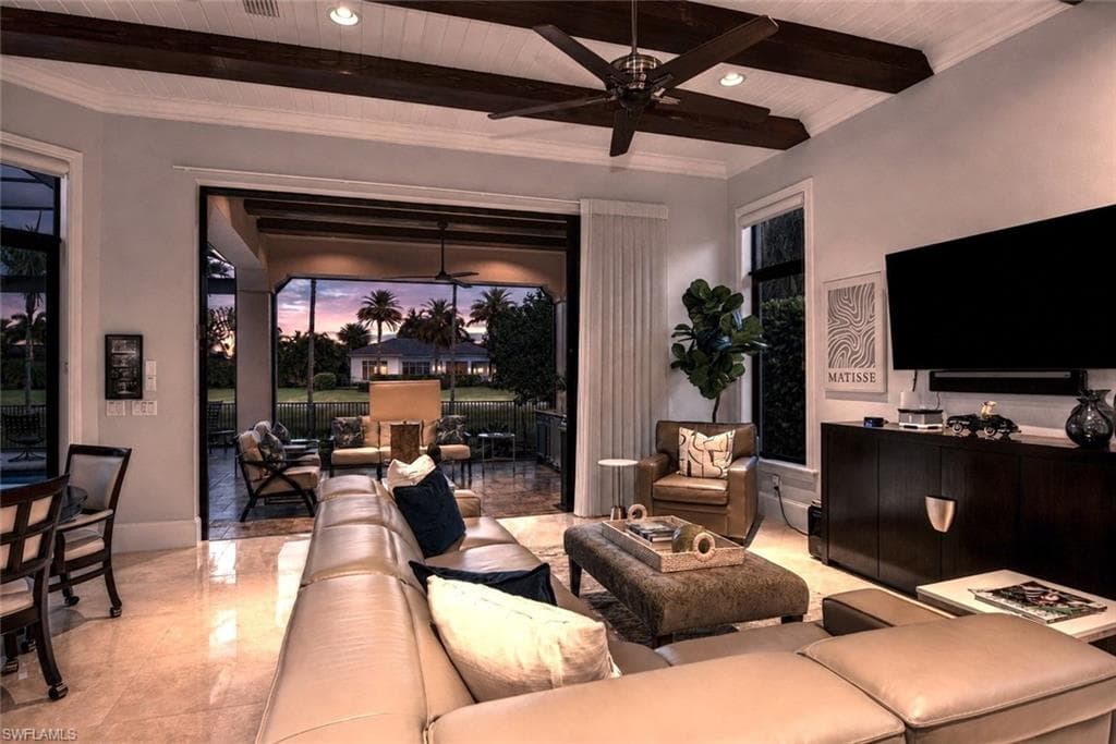 2220 Residence CIR-33