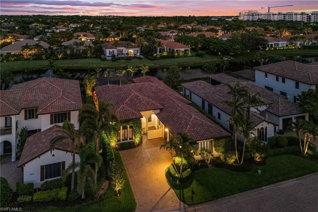 2220 Residence CIR-39