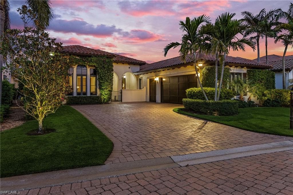 2220 Residence CIR-4