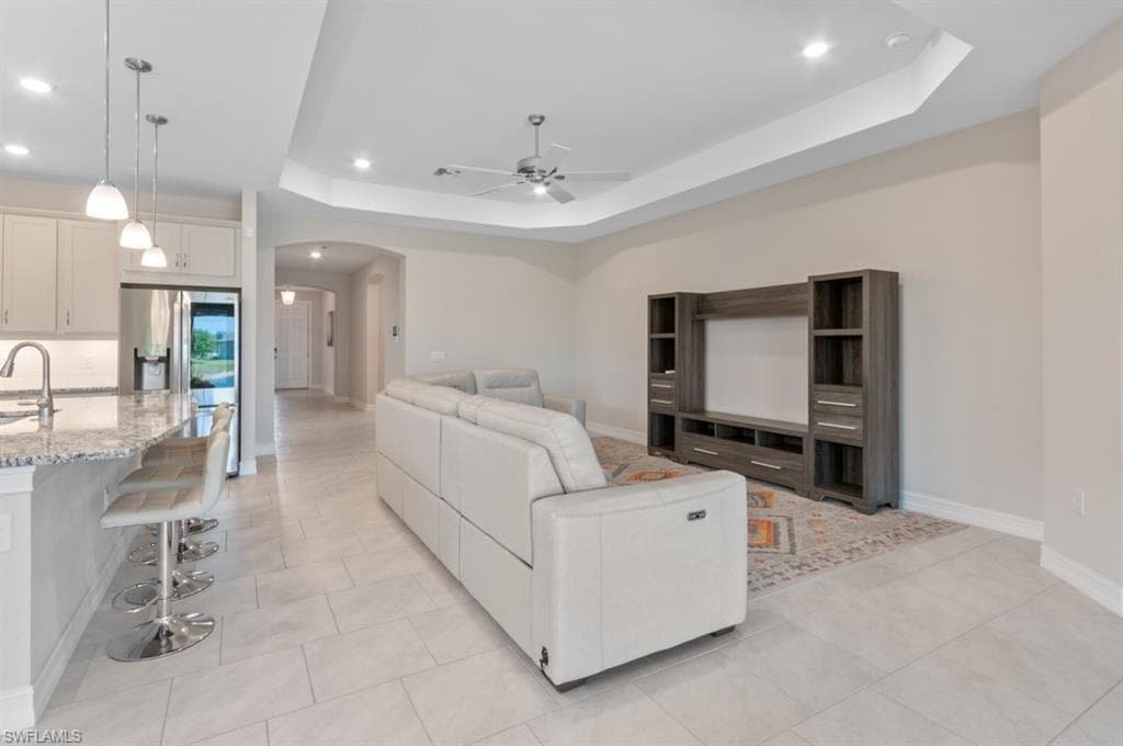 719 HEATHER LAKE AVE-16