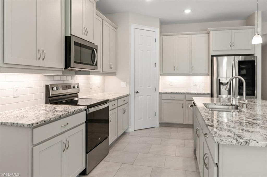 719 HEATHER LAKE AVE-25
