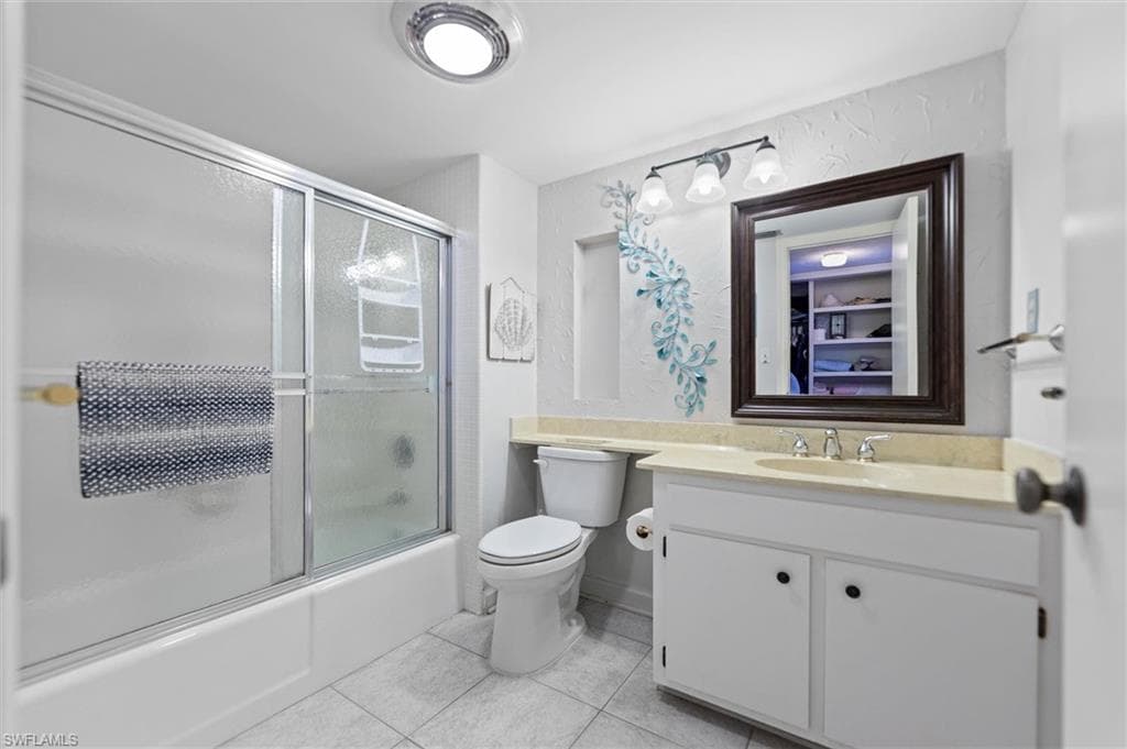 7148 Estero BLVD 322-17