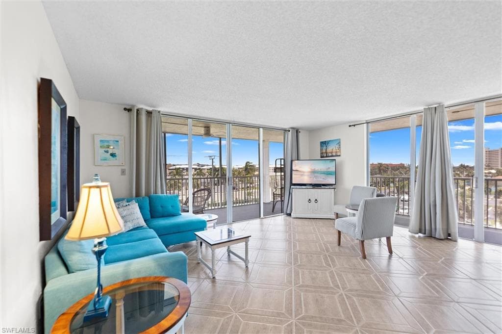7148 Estero BLVD 322-7