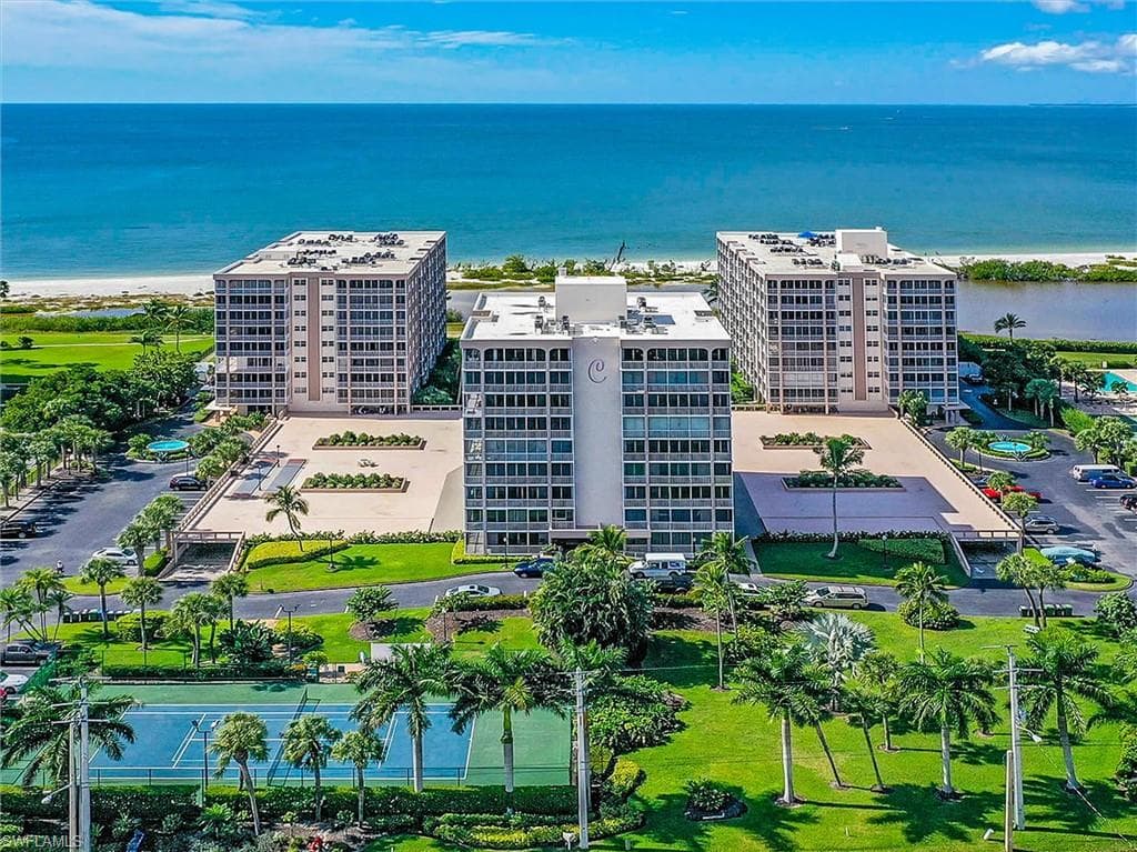 7148 Estero BLVD 322-1