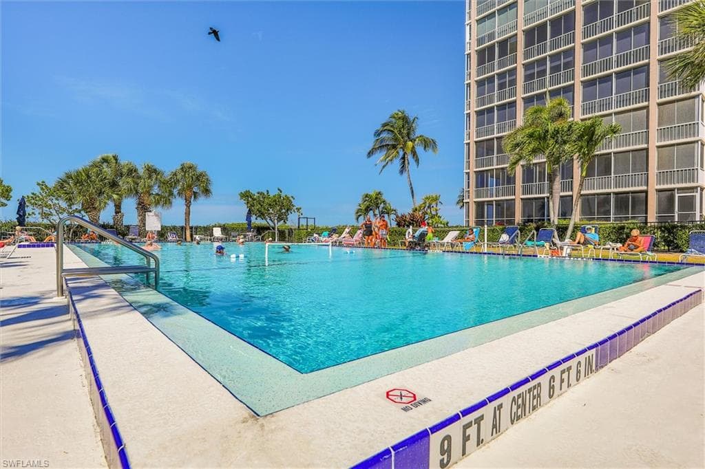 7148 Estero BLVD 322-28