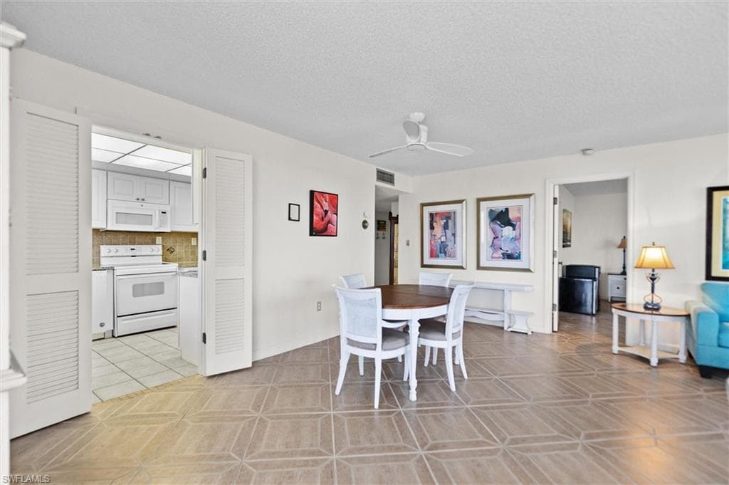 7148 Estero BLVD 322-5