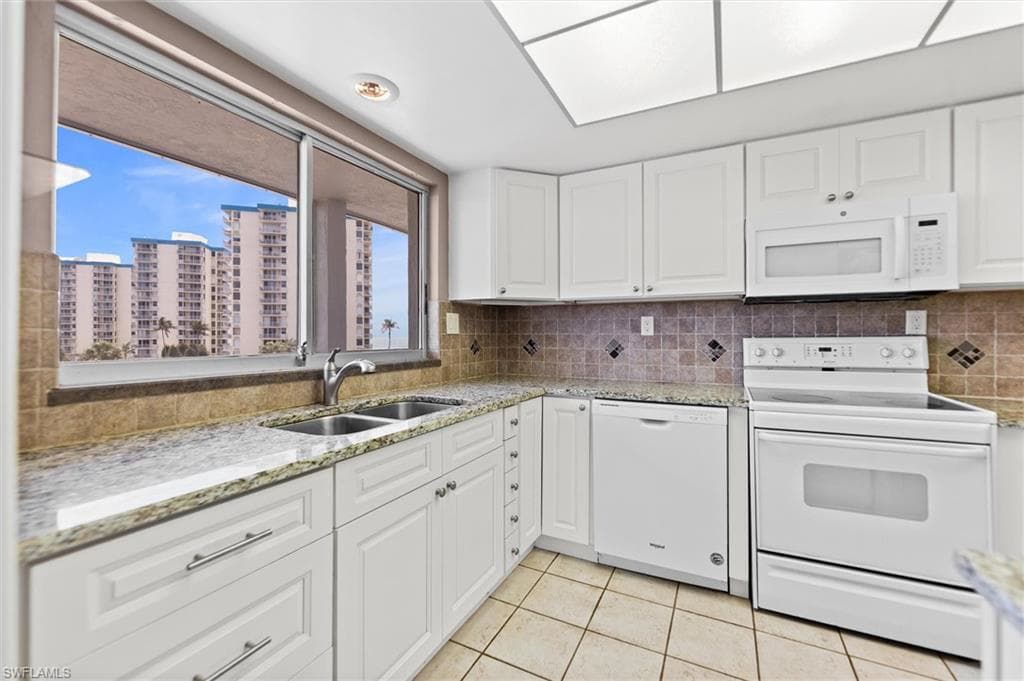 7148 Estero BLVD 322-11