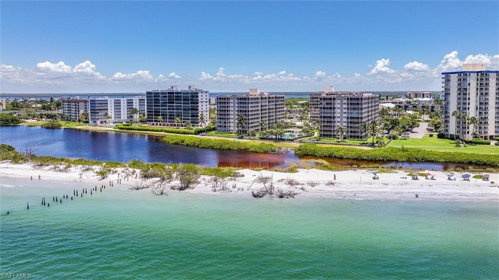 7148 Estero BLVD 322-35