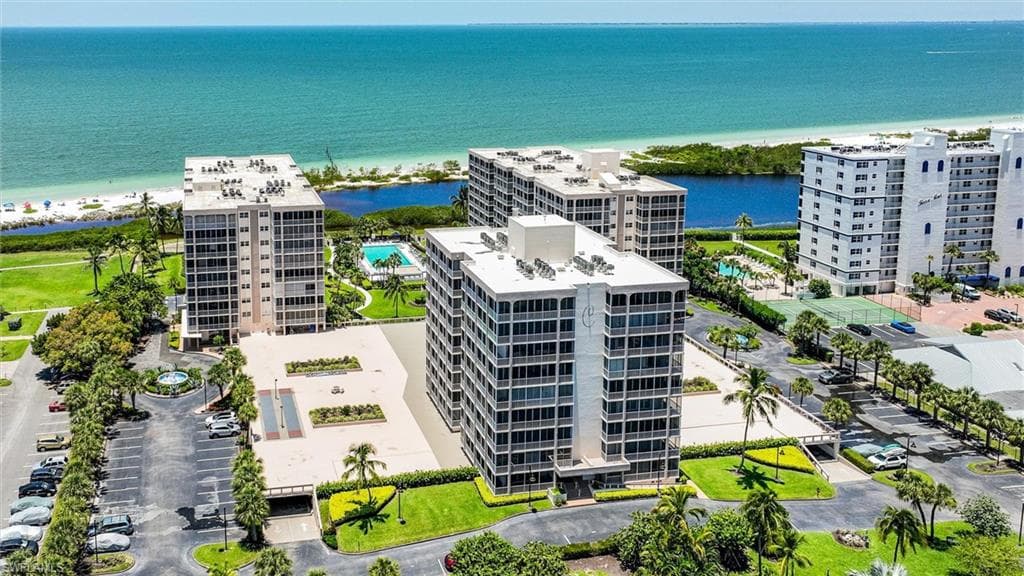 7148 Estero BLVD 322-31