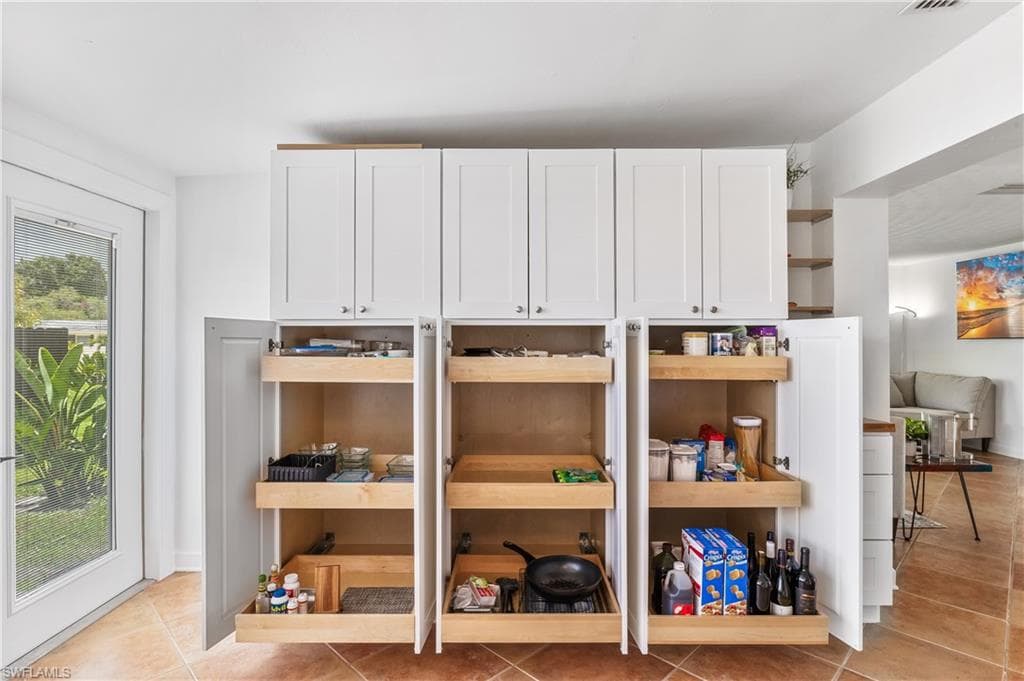 5654 Natoma DR-9