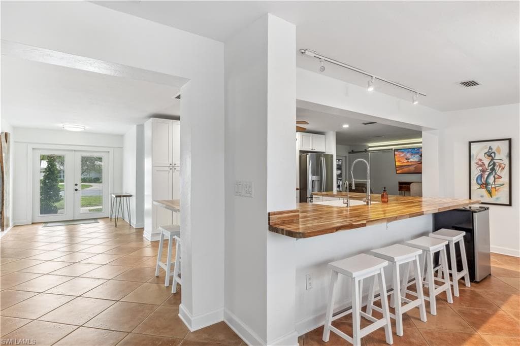 5654 Natoma DR-10