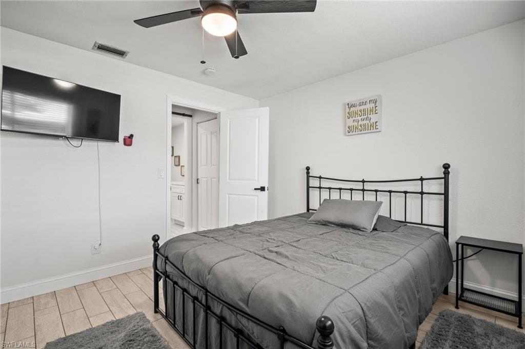 2001 Bahama AVE-24