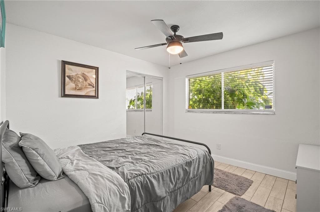 2001 Bahama AVE-25