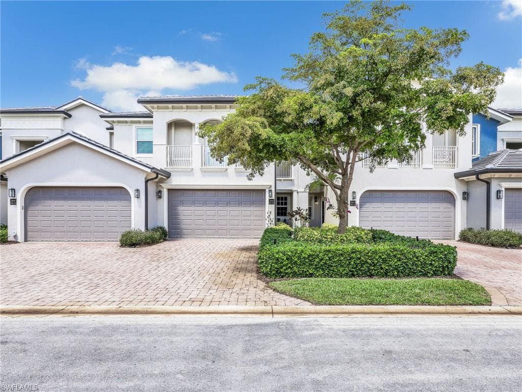 21522 Baccarat LN 102-3