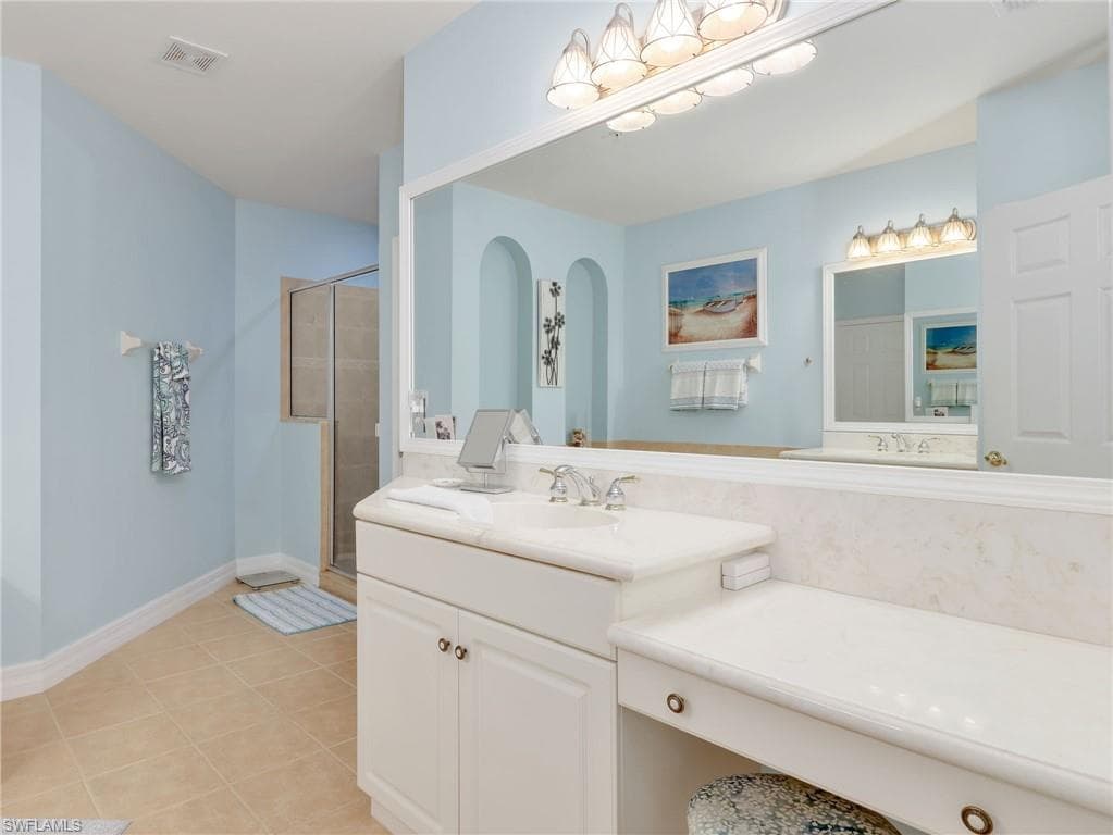 21522 Baccarat LN 102-19