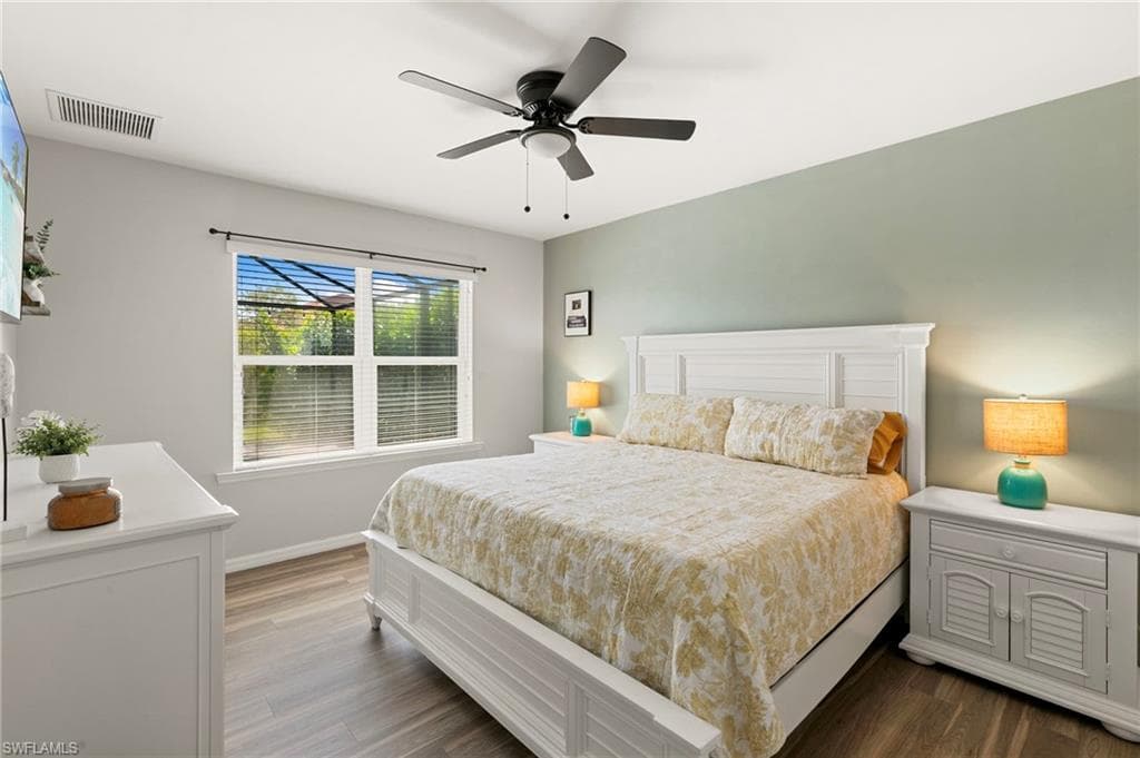 3215 Birchin LN-13