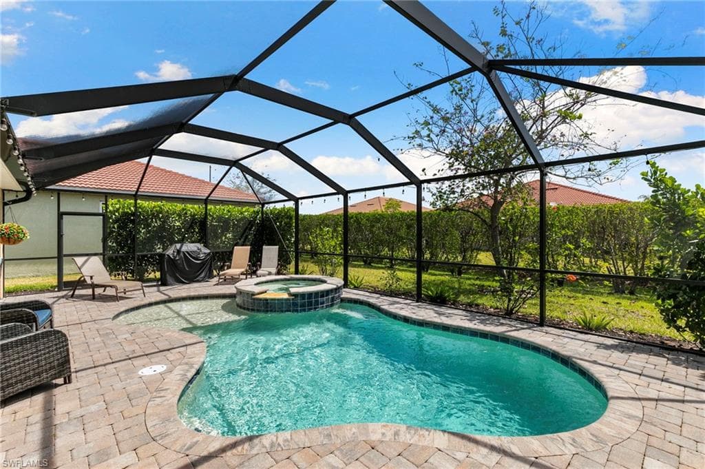 3215 Birchin LN-22
