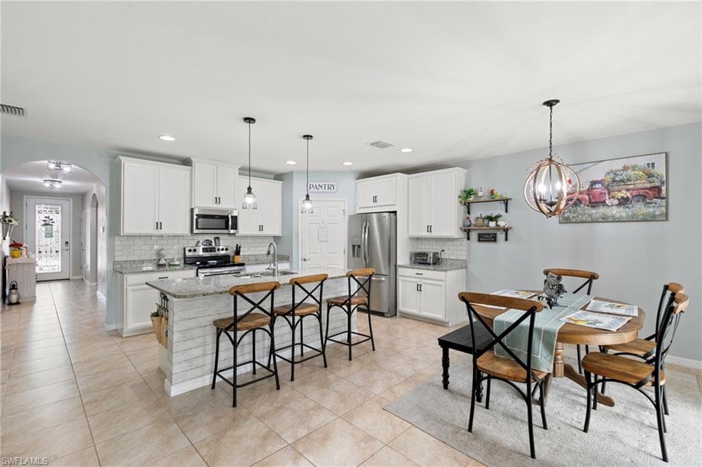 3215 Birchin LN-3