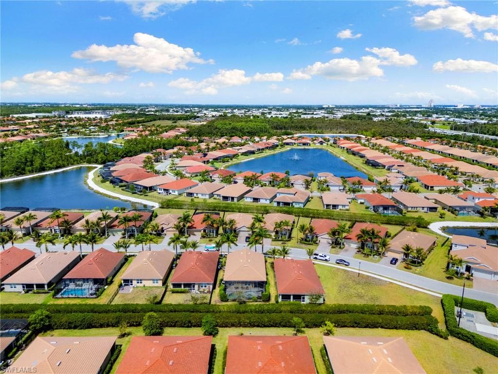 3215 Birchin LN-32