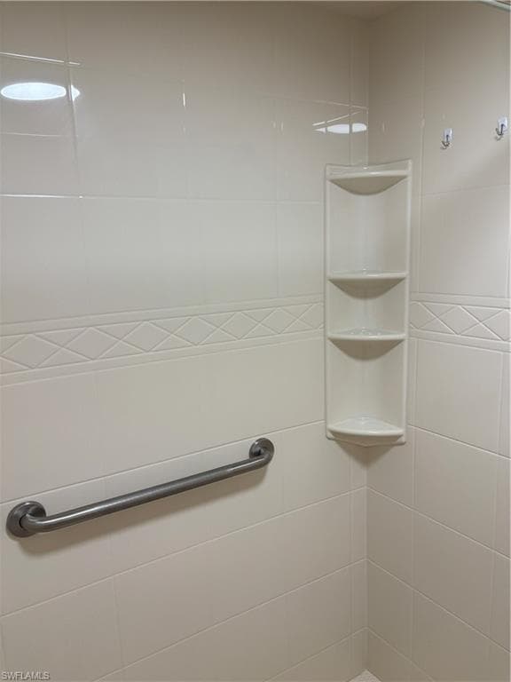 149 Palm DR 8617-18