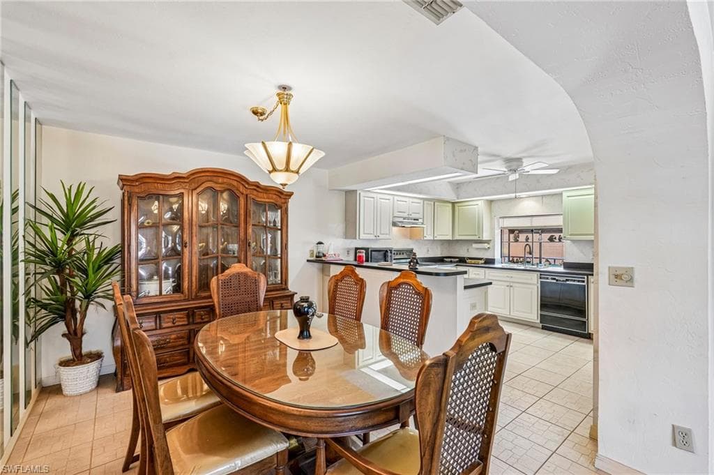 5510 SW 4th PL 605-23