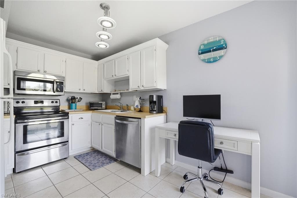 1504 Mainsail DR 6-5