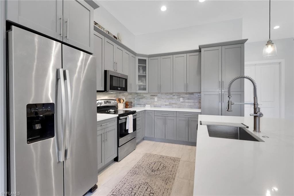 3028 Woodstock AVE-13
